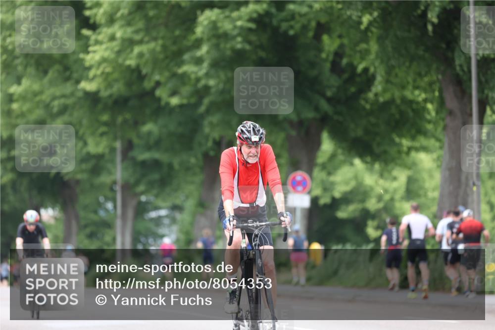 15.06.2025 - 7 Türme Triathlon Yannick Fuchs http://msf.ph/oto/8054353 15.06.2025 13:52:15 Radfahren  meine-sportfotos.de