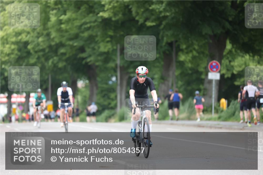 15.06.2025 - 7 Türme Triathlon Yannick Fuchs http://msf.ph/oto/8054357 15.06.2025 13:52:17 Radfahren  meine-sportfotos.de