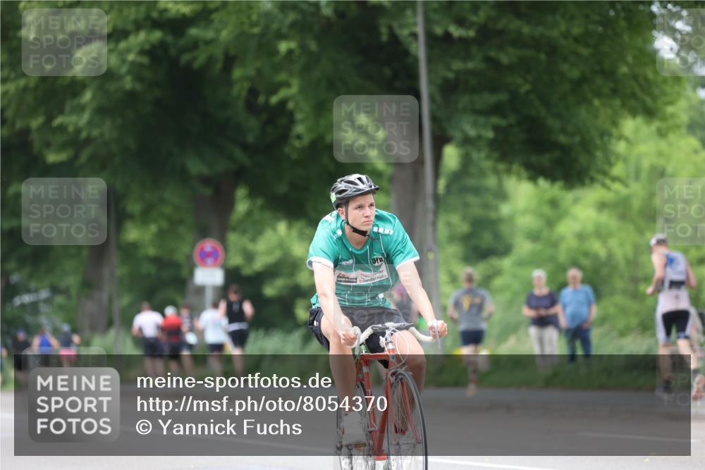 15.06.2025 - 7 Türme Triathlon Yannick Fuchs http://msf.ph/oto/8054370 15.06.2025 13:52:22 Radfahren  meine-sportfotos.de