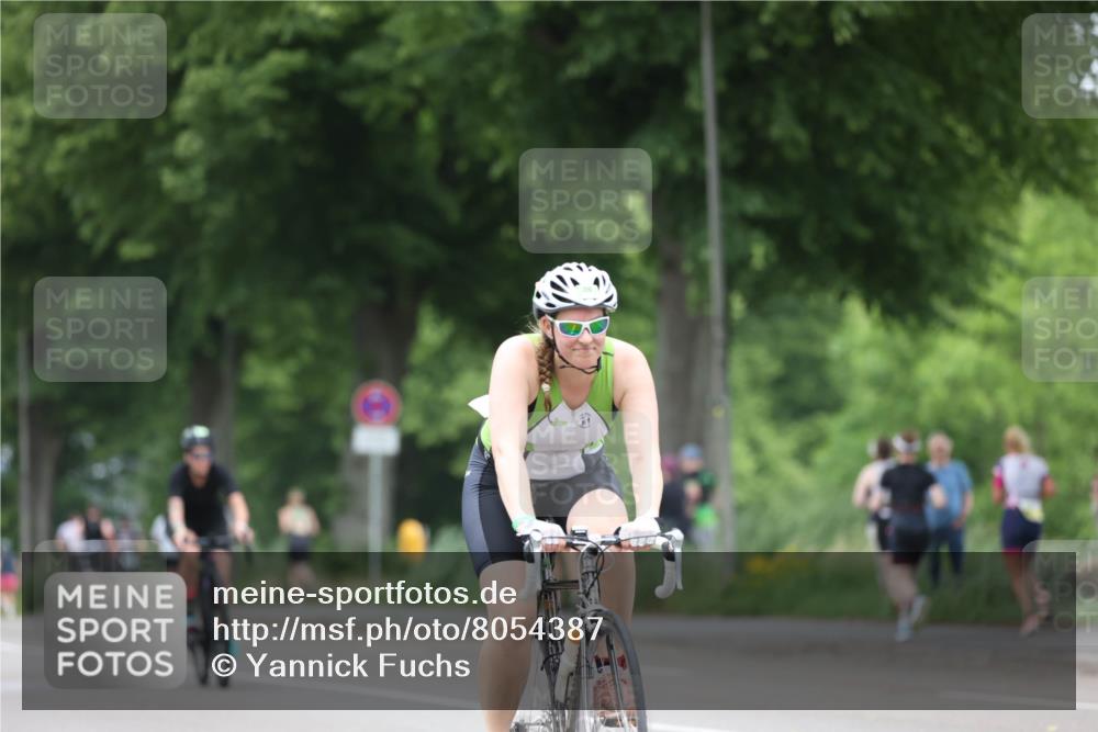15.06.2025 - 7 Türme Triathlon Yannick Fuchs http://msf.ph/oto/8054387 15.06.2025 13:52:30 Radfahren  meine-sportfotos.de
