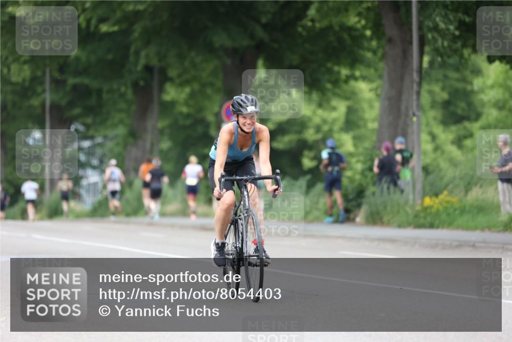 15.06.2025 - 7 Türme Triathlon Yannick Fuchs http://msf.ph/oto/8054403 15.06.2025 13:52:40 Radfahren  meine-sportfotos.de