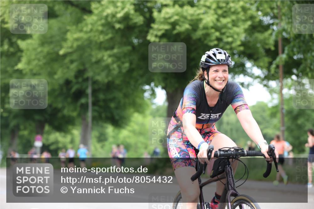 15.06.2025 - 7 Türme Triathlon Yannick Fuchs http://msf.ph/oto/8054432 15.06.2025 13:52:58 Radfahren  meine-sportfotos.de
