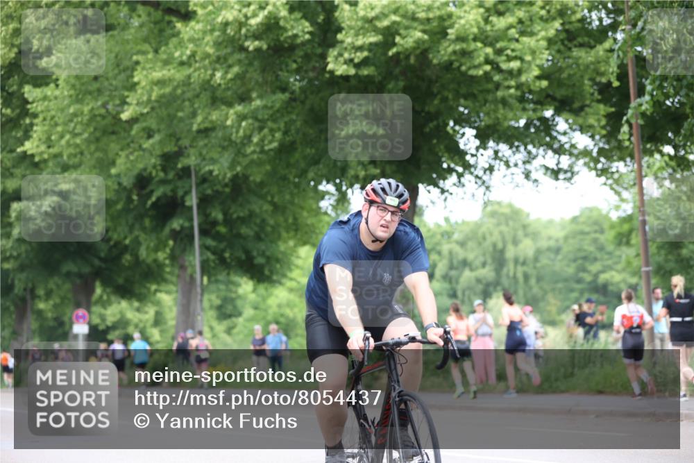 15.06.2025 - 7 Türme Triathlon Yannick Fuchs http://msf.ph/oto/8054437 15.06.2025 13:53:00 Radfahren  meine-sportfotos.de