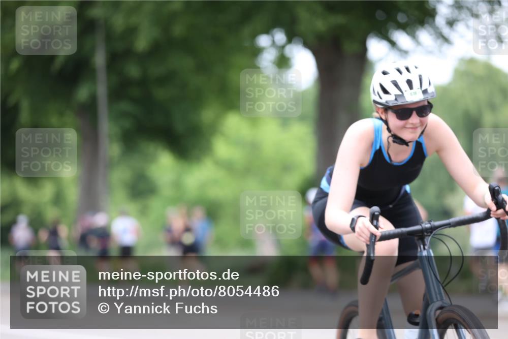 15.06.2025 - 7 Türme Triathlon Yannick Fuchs http://msf.ph/oto/8054486 15.06.2025 13:53:24 Radfahren 819 meine-sportfotos.de