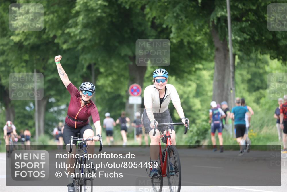 15.06.2025 - 7 Türme Triathlon Yannick Fuchs http://msf.ph/oto/8054499 15.06.2025 13:53:30 Radfahren  meine-sportfotos.de