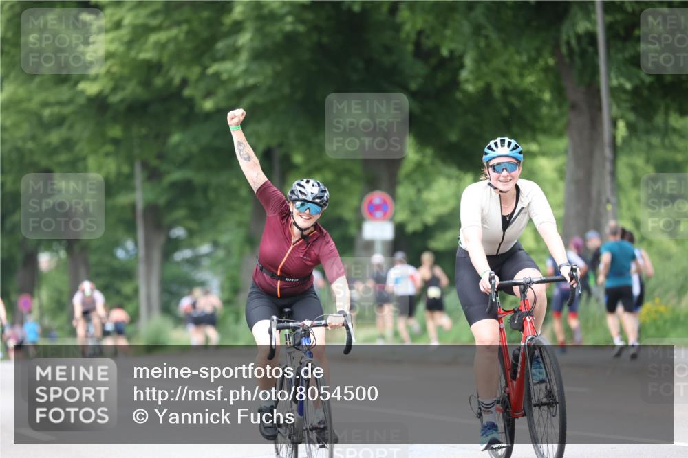 15.06.2025 - 7 Türme Triathlon Yannick Fuchs http://msf.ph/oto/8054500 15.06.2025 13:53:30 Radfahren  meine-sportfotos.de