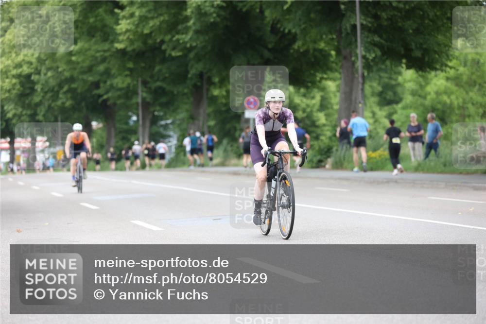 15.06.2025 - 7 Türme Triathlon Yannick Fuchs http://msf.ph/oto/8054529 15.06.2025 13:53:40 Radfahren  meine-sportfotos.de