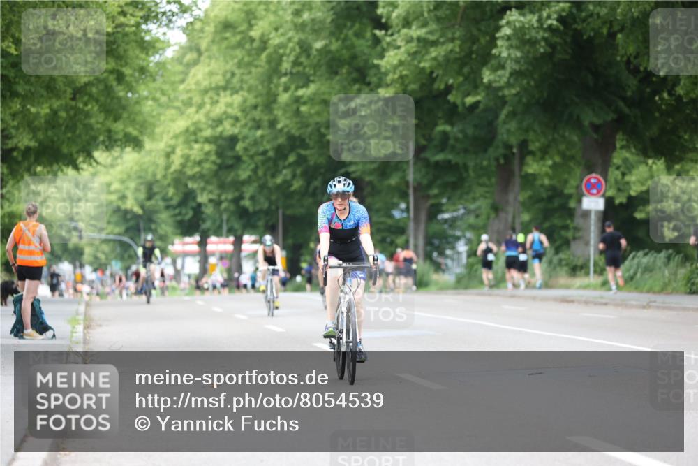 15.06.2025 - 7 Türme Triathlon Yannick Fuchs http://msf.ph/oto/8054539 15.06.2025 13:54:07 Radfahren  meine-sportfotos.de
