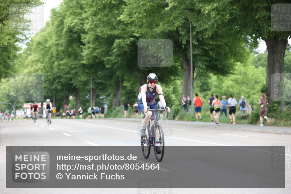 15.06.2025 - 7 Türme Triathlon Yannick Fuchs http://msf.ph/oto/8054564 15.06.2025 13:54:16 Radfahren  meine-sportfotos.de