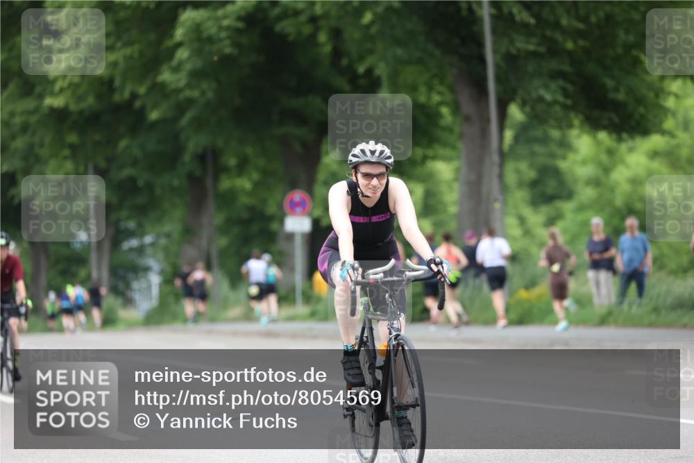 15.06.2025 - 7 Türme Triathlon Yannick Fuchs http://msf.ph/oto/8054569 15.06.2025 13:54:20 Radfahren  meine-sportfotos.de