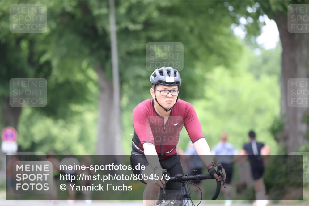 15.06.2025 - 7 Türme Triathlon Yannick Fuchs http://msf.ph/oto/8054575 15.06.2025 13:54:22 Radfahren  meine-sportfotos.de