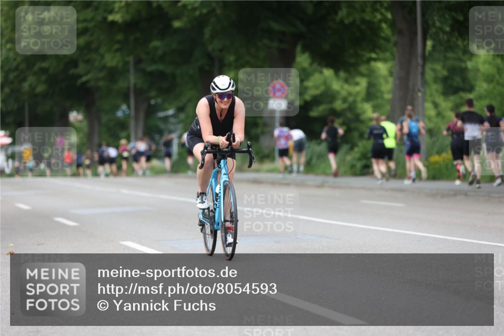15.06.2025 - 7 Türme Triathlon Yannick Fuchs http://msf.ph/oto/8054593 15.06.2025 13:54:46 Radfahren  meine-sportfotos.de