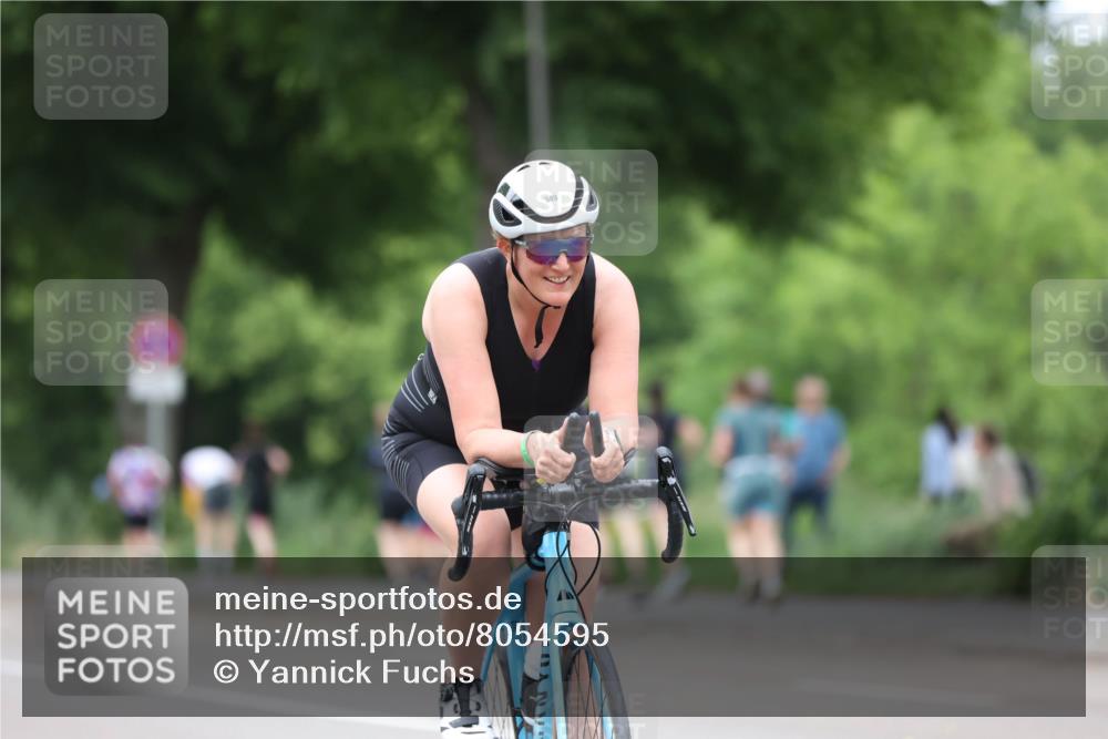 15.06.2025 - 7 Türme Triathlon Yannick Fuchs http://msf.ph/oto/8054595 15.06.2025 13:54:47 Radfahren  meine-sportfotos.de