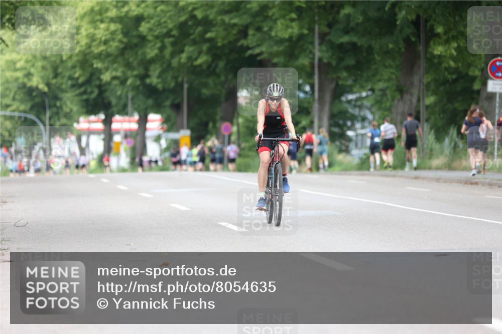 15.06.2025 - 7 Türme Triathlon Yannick Fuchs http://msf.ph/oto/8054635 15.06.2025 13:55:28 Radfahren  meine-sportfotos.de