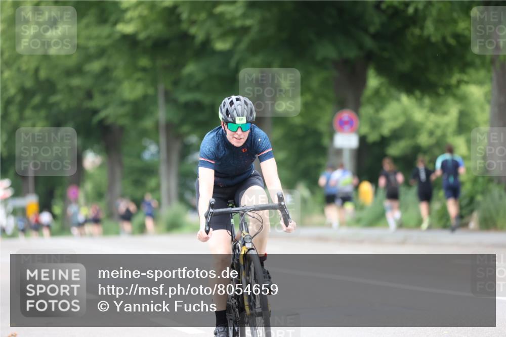 15.06.2025 - 7 Türme Triathlon Yannick Fuchs http://msf.ph/oto/8054659 15.06.2025 13:55:52 Radfahren 931 meine-sportfotos.de