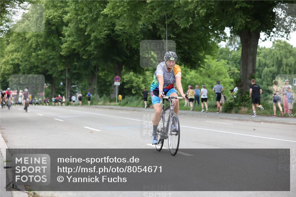 15.06.2025 - 7 Türme Triathlon Yannick Fuchs http://msf.ph/oto/8054671 15.06.2025 13:56:33 Radfahren  meine-sportfotos.de