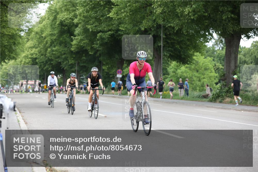 15.06.2025 - 7 Türme Triathlon Yannick Fuchs http://msf.ph/oto/8054673 15.06.2025 13:56:38 Radfahren  meine-sportfotos.de