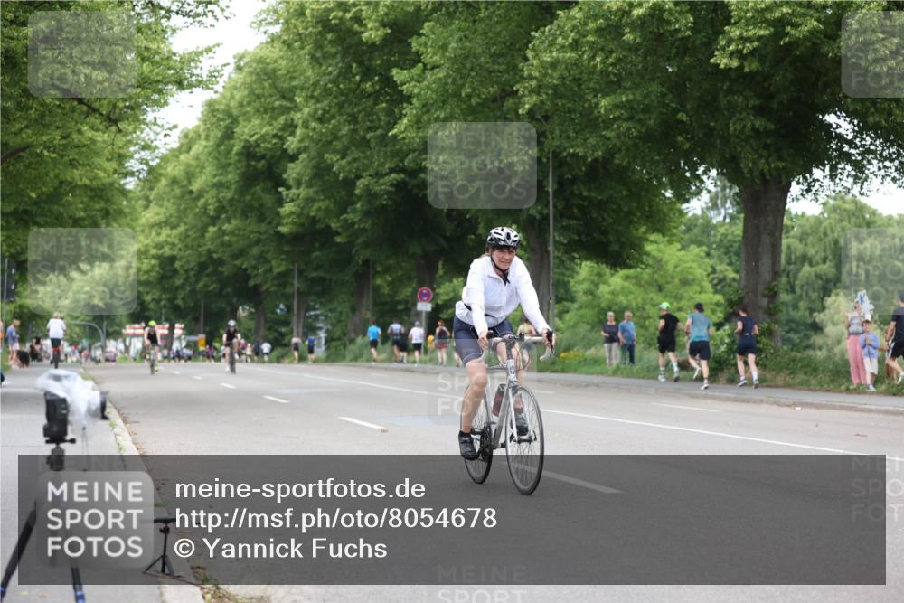 15.06.2025 - 7 Türme Triathlon Yannick Fuchs http://msf.ph/oto/8054678 15.06.2025 13:56:40 Radfahren  meine-sportfotos.de