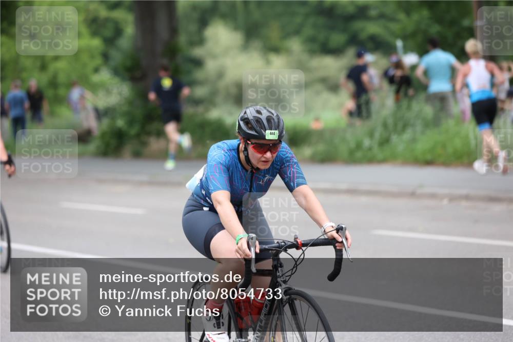 15.06.2025 - 7 Türme Triathlon Yannick Fuchs http://msf.ph/oto/8054733 15.06.2025 13:58:03 Radfahren 444 meine-sportfotos.de