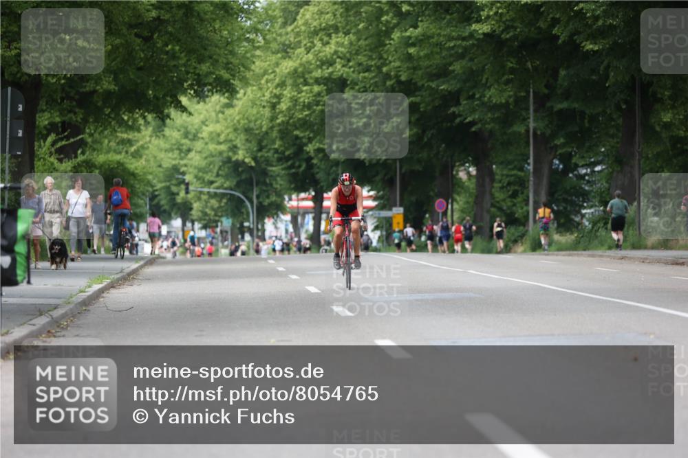 15.06.2025 - 7 Türme Triathlon Yannick Fuchs http://msf.ph/oto/8054765 15.06.2025 13:59:00 Radfahren  meine-sportfotos.de
