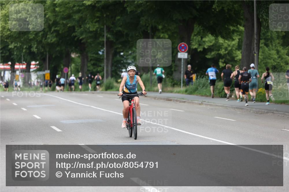 15.06.2025 - 7 Türme Triathlon Yannick Fuchs http://msf.ph/oto/8054791 15.06.2025 13:59:56 Radfahren  meine-sportfotos.de