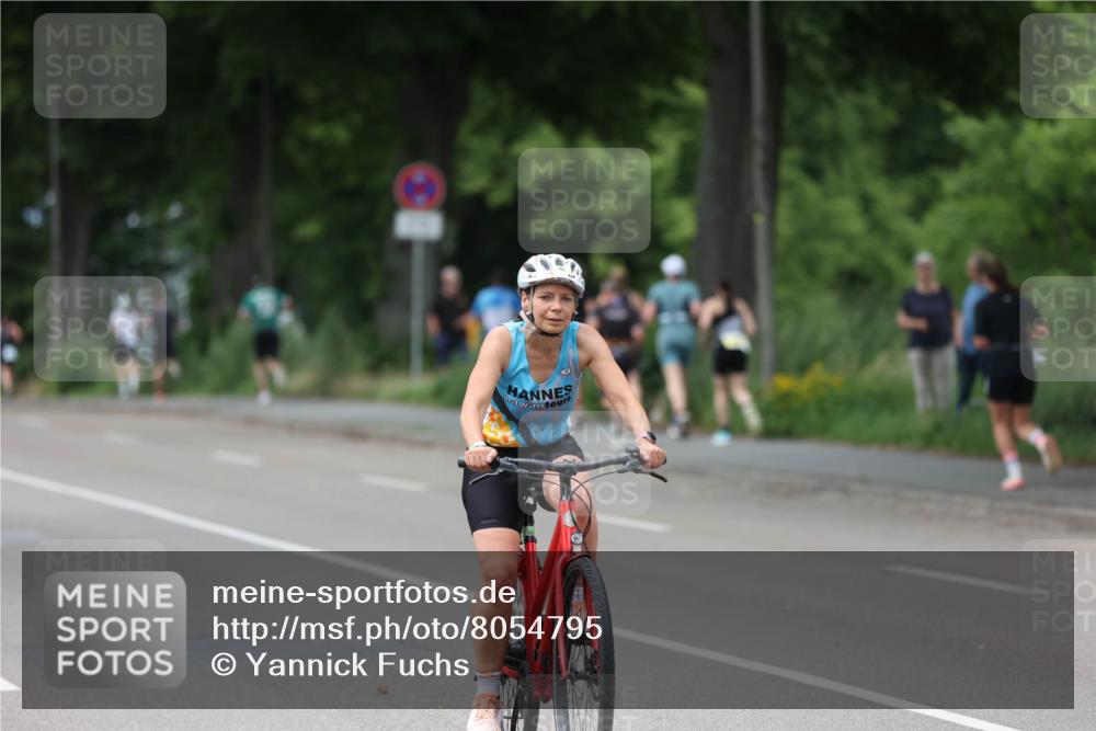 15.06.2025 - 7 Türme Triathlon Yannick Fuchs http://msf.ph/oto/8054795 15.06.2025 13:59:57 Radfahren  meine-sportfotos.de