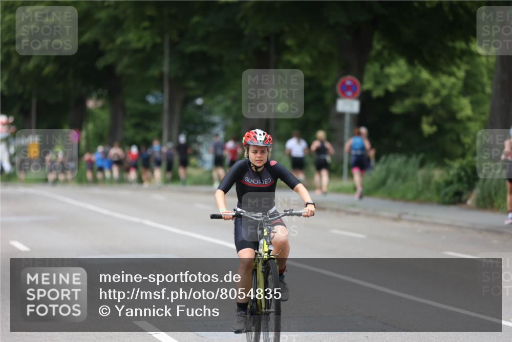 15.06.2025 - 7 Türme Triathlon Yannick Fuchs http://msf.ph/oto/8054835 15.06.2025 14:00:37 Radfahren  meine-sportfotos.de