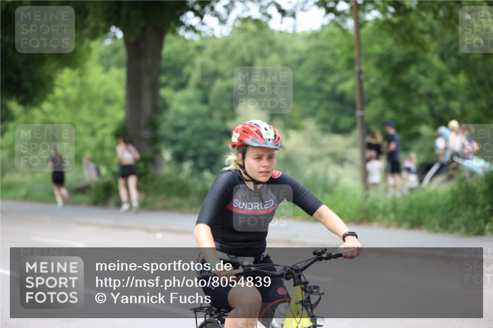15.06.2025 - 7 Türme Triathlon Yannick Fuchs http://msf.ph/oto/8054839 15.06.2025 14:00:38 Radfahren 401 meine-sportfotos.de