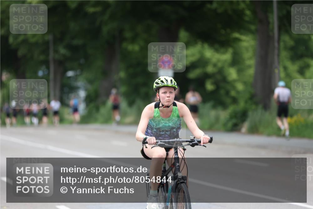 15.06.2025 - 7 Türme Triathlon Yannick Fuchs http://msf.ph/oto/8054844 15.06.2025 14:00:48 Radfahren  meine-sportfotos.de