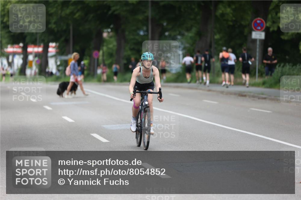 15.06.2025 - 7 Türme Triathlon Yannick Fuchs http://msf.ph/oto/8054852 15.06.2025 14:01:42 Radfahren  meine-sportfotos.de