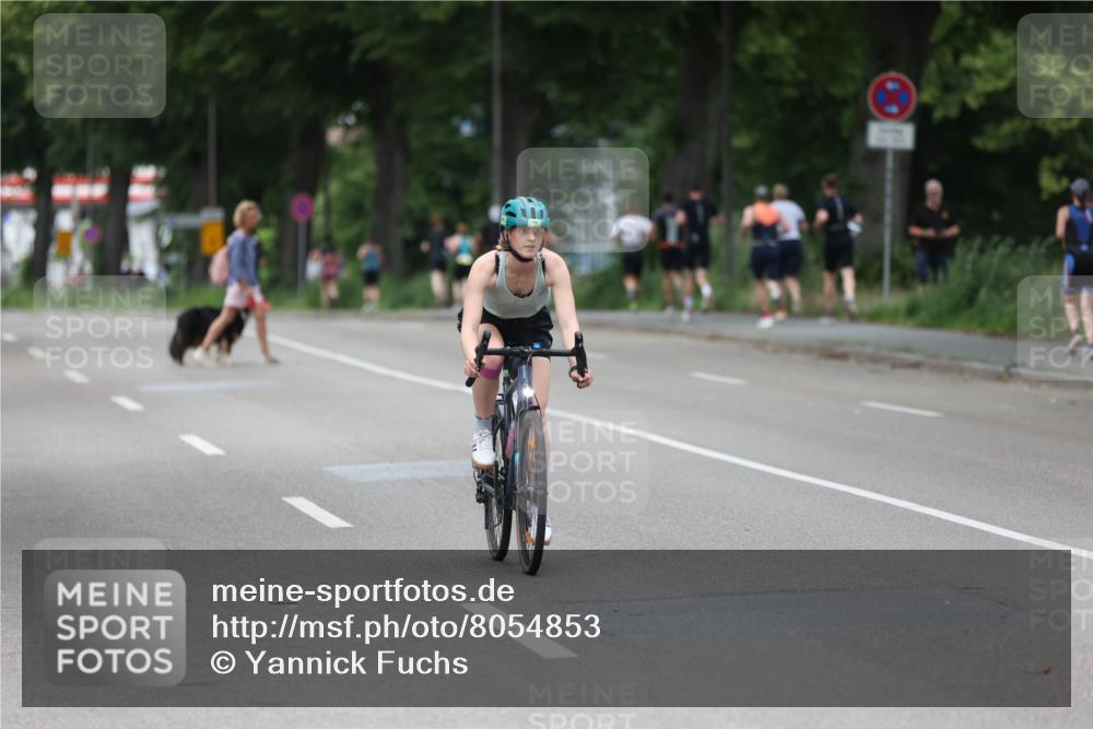 15.06.2025 - 7 Türme Triathlon Yannick Fuchs http://msf.ph/oto/8054853 15.06.2025 14:01:43 Radfahren  meine-sportfotos.de