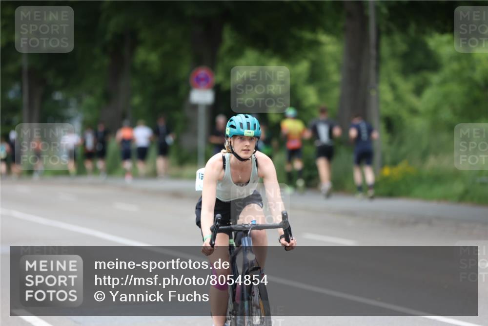 15.06.2025 - 7 Türme Triathlon Yannick Fuchs http://msf.ph/oto/8054854 15.06.2025 14:01:44 Radfahren  meine-sportfotos.de