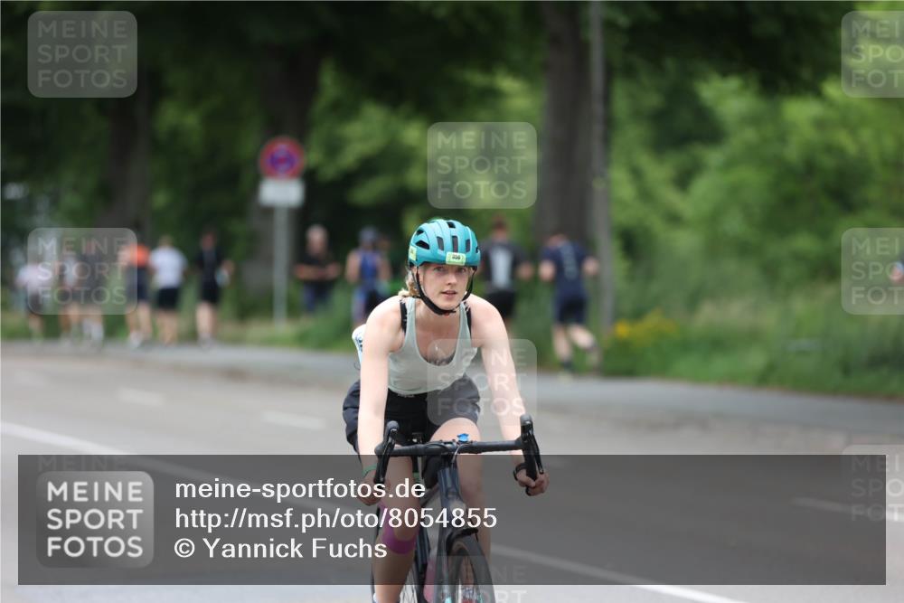 15.06.2025 - 7 Türme Triathlon Yannick Fuchs http://msf.ph/oto/8054855 15.06.2025 14:01:44 Radfahren 356 meine-sportfotos.de