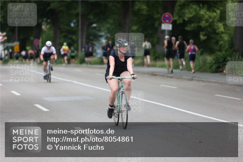 15.06.2025 - 7 Türme Triathlon Yannick Fuchs http://msf.ph/oto/8054861 15.06.2025 14:02:02 Radfahren  meine-sportfotos.de