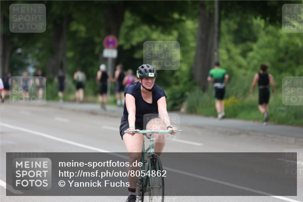15.06.2025 - 7 Türme Triathlon Yannick Fuchs http://msf.ph/oto/8054862 15.06.2025 14:02:03 Radfahren 967 meine-sportfotos.de