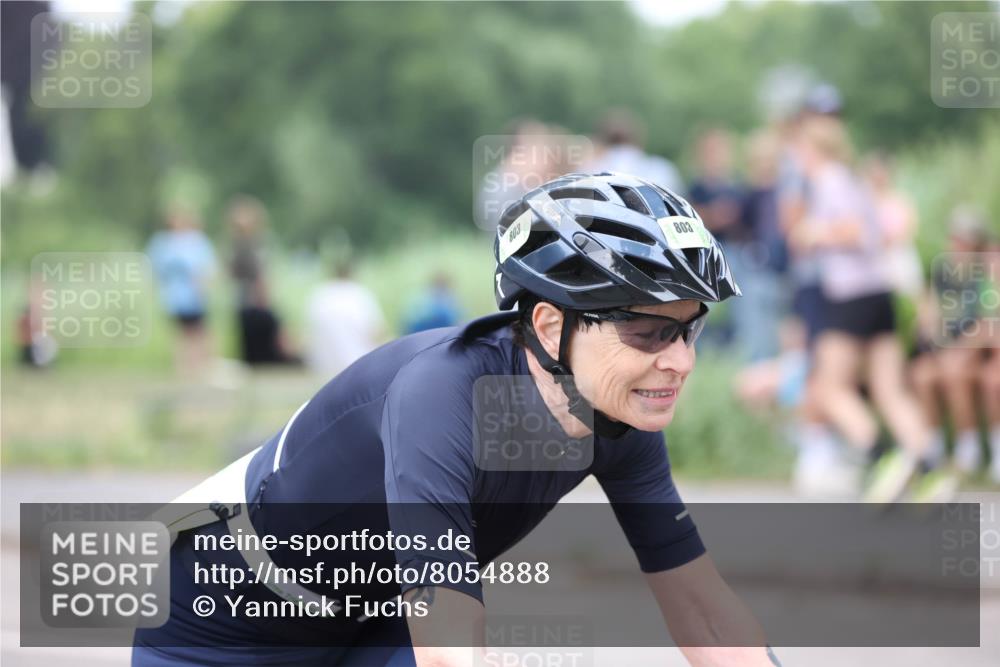 15.06.2025 - 7 Türme Triathlon Yannick Fuchs http://msf.ph/oto/8054888 15.06.2025 14:02:26 Radfahren 803, 803 meine-sportfotos.de