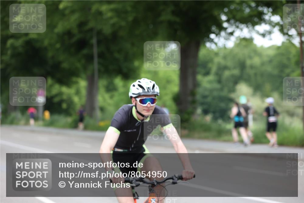 15.06.2025 - 7 Türme Triathlon Yannick Fuchs http://msf.ph/oto/8054950 15.06.2025 14:08:13 Radfahren  meine-sportfotos.de