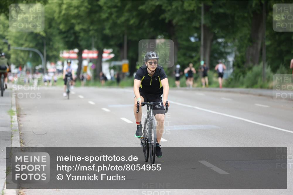 15.06.2025 - 7 Türme Triathlon Yannick Fuchs http://msf.ph/oto/8054955 15.06.2025 14:08:44 Radfahren  meine-sportfotos.de