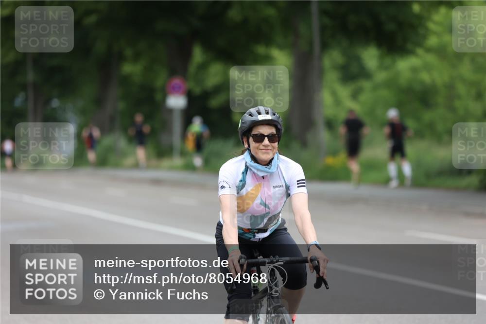 15.06.2025 - 7 Türme Triathlon Yannick Fuchs http://msf.ph/oto/8054968 15.06.2025 14:08:51 Radfahren  meine-sportfotos.de
