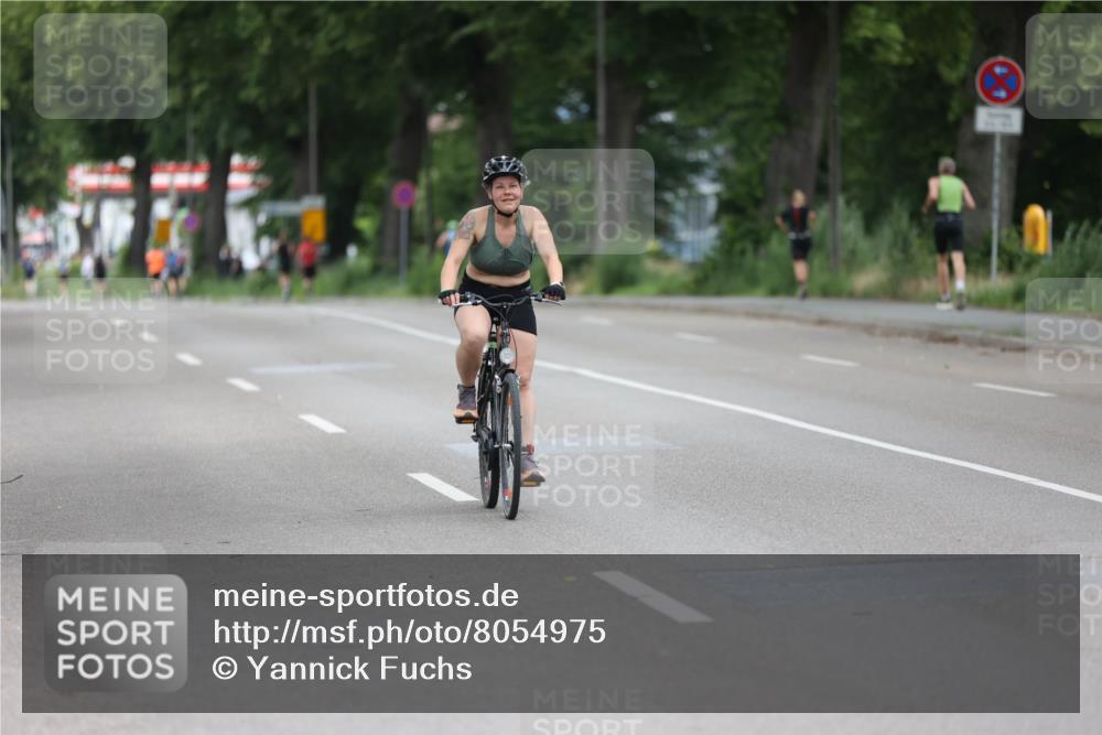 15.06.2025 - 7 Türme Triathlon Yannick Fuchs http://msf.ph/oto/8054975 15.06.2025 14:10:16 Radfahren  meine-sportfotos.de