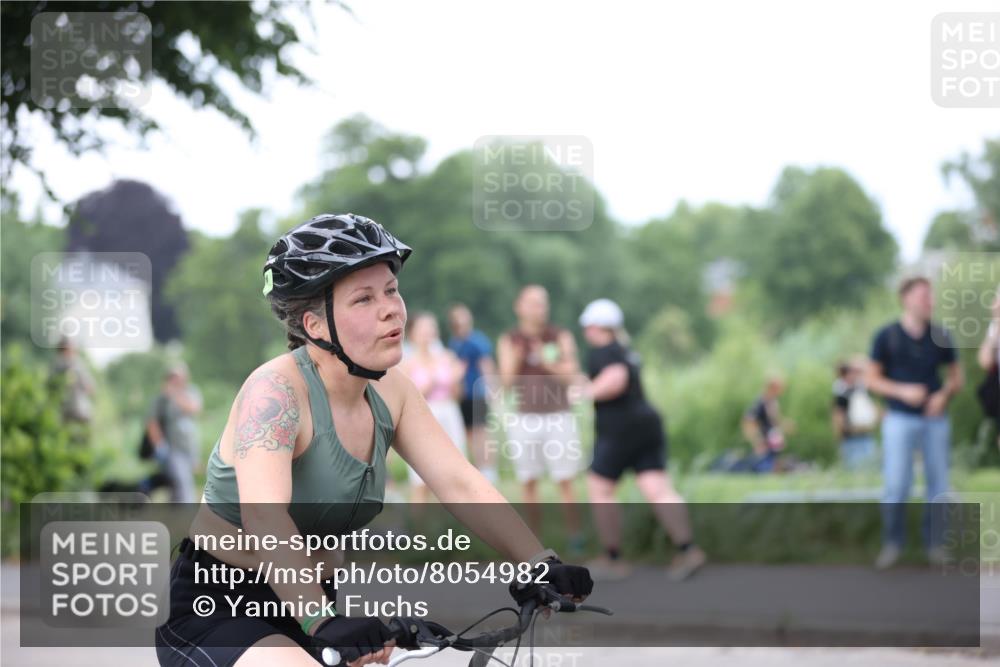 15.06.2025 - 7 Türme Triathlon Yannick Fuchs http://msf.ph/oto/8054982 15.06.2025 14:10:19 Radfahren  meine-sportfotos.de