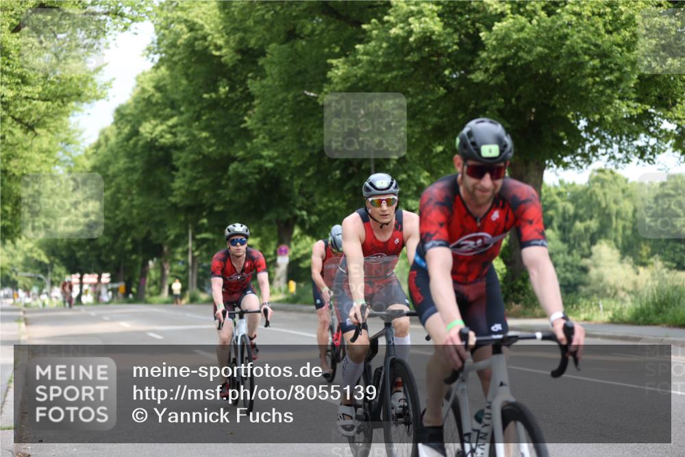15.06.2025 - 7 Türme Triathlon Yannick Fuchs http://msf.ph/oto/8055139 15.06.2025 09:52:01 Radfahren  meine-sportfotos.de