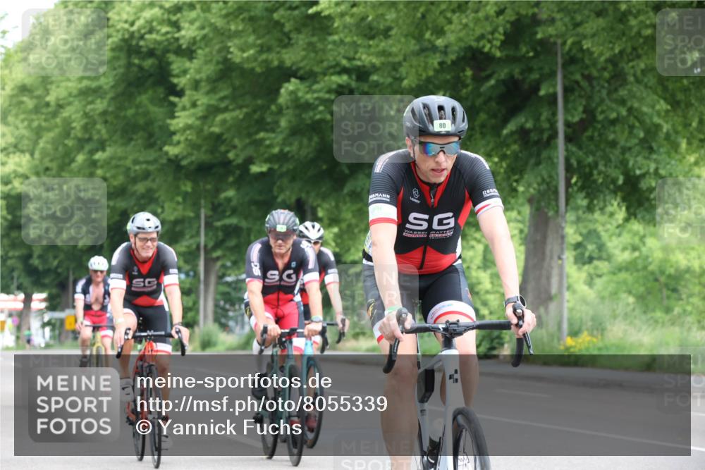 15.06.2025 - 7 Türme Triathlon Yannick Fuchs http://msf.ph/oto/8055339 15.06.2025 10:01:07 Radfahren 80 meine-sportfotos.de