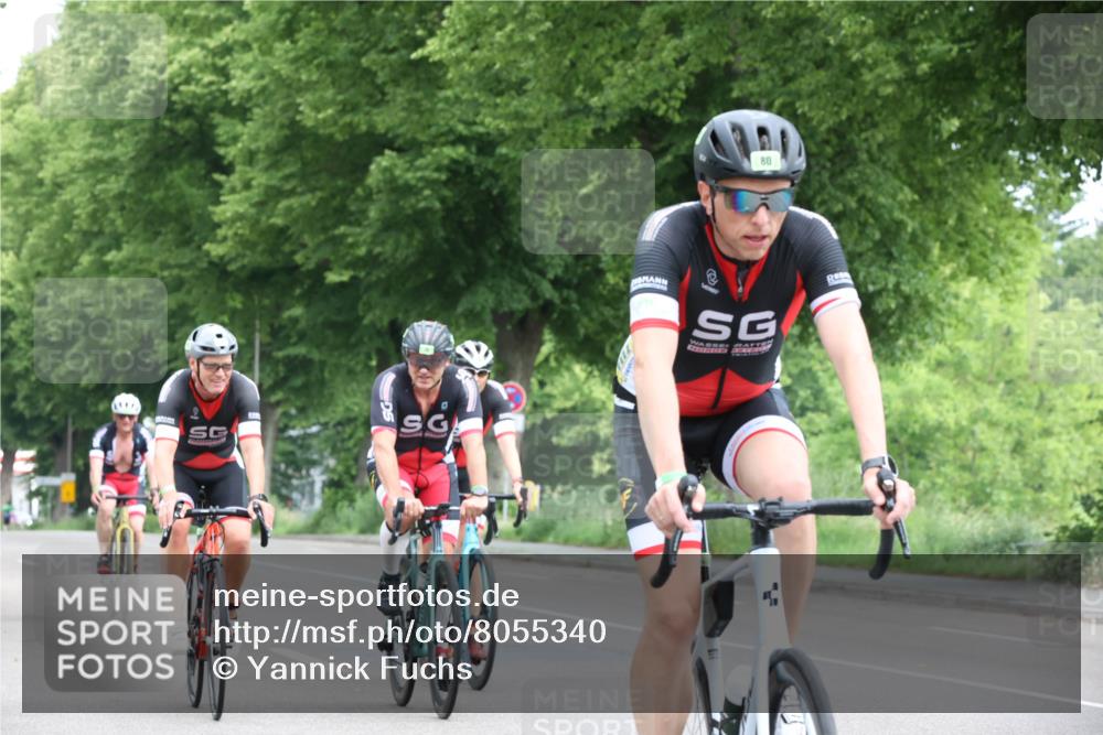 15.06.2025 - 7 Türme Triathlon Yannick Fuchs http://msf.ph/oto/8055340 15.06.2025 10:01:07 Radfahren 80 meine-sportfotos.de