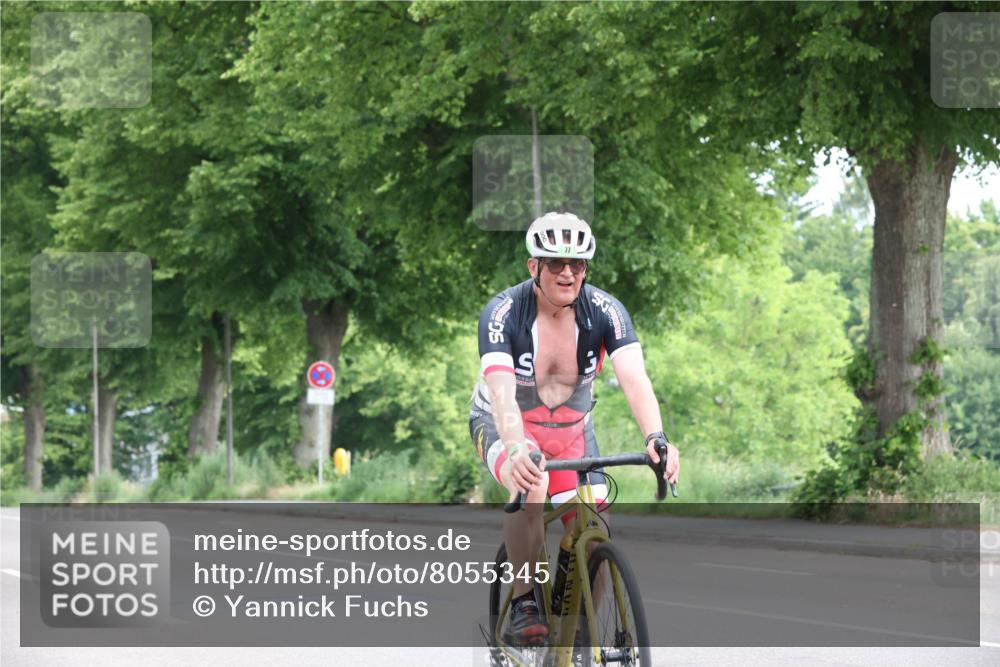 15.06.2025 - 7 Türme Triathlon Yannick Fuchs http://msf.ph/oto/8055345 15.06.2025 10:01:09 Radfahren  meine-sportfotos.de