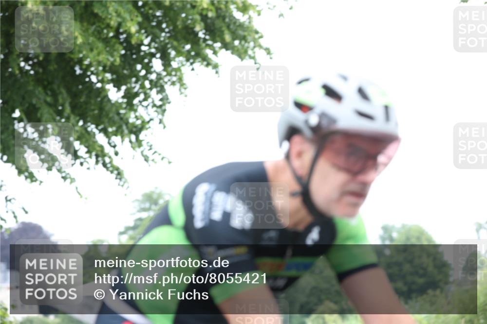 15.06.2025 - 7 Türme Triathlon Yannick Fuchs http://msf.ph/oto/8055421 15.06.2025 10:05:56 Radfahren  meine-sportfotos.de
