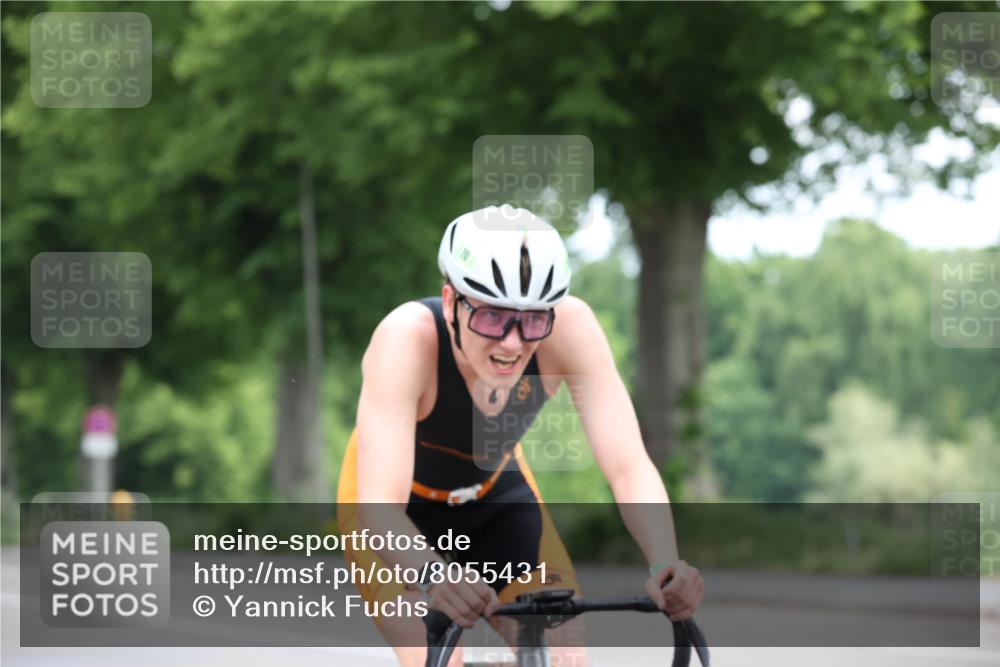 15.06.2025 - 7 Türme Triathlon Yannick Fuchs http://msf.ph/oto/8055431 15.06.2025 10:06:10 Radfahren  meine-sportfotos.de
