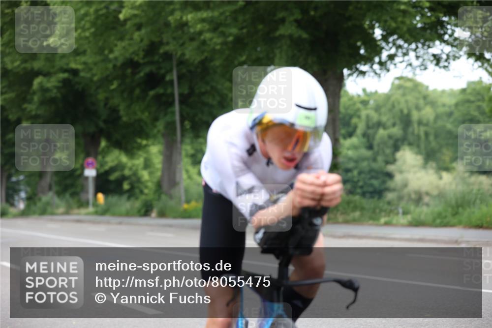 15.06.2025 - 7 Türme Triathlon Yannick Fuchs http://msf.ph/oto/8055475 15.06.2025 10:55:45 Radfahren  meine-sportfotos.de