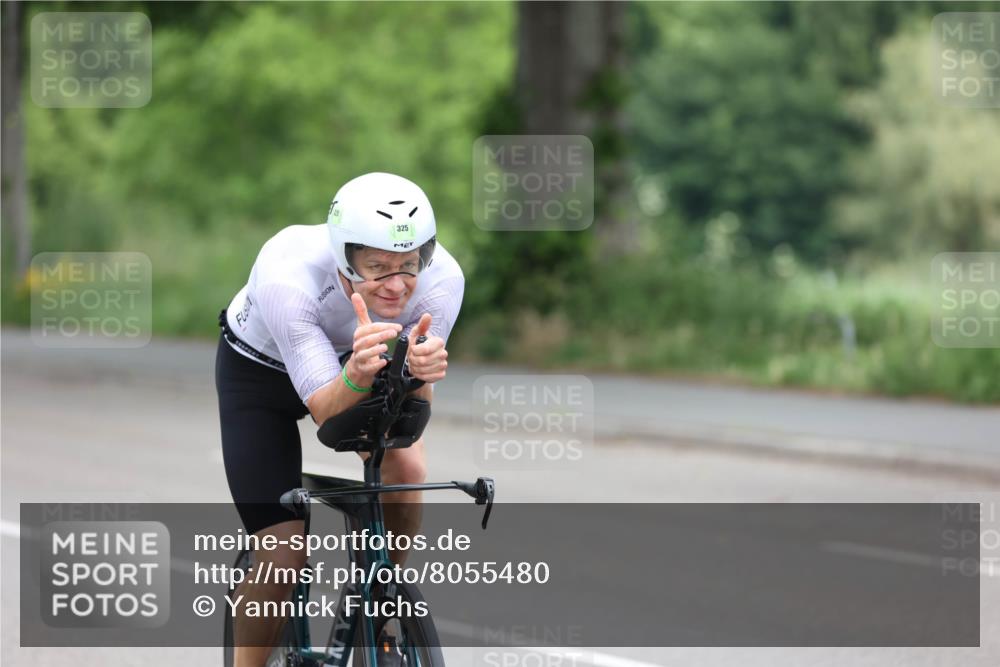 15.06.2025 - 7 Türme Triathlon Yannick Fuchs http://msf.ph/oto/8055480 15.06.2025 11:00:16 Radfahren 325 meine-sportfotos.de