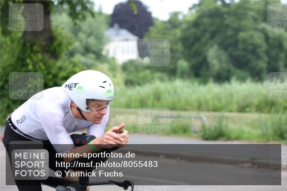 15.06.2025 - 7 Türme Triathlon Yannick Fuchs http://msf.ph/oto/8055483 15.06.2025 11:00:17 Radfahren 225 meine-sportfotos.de